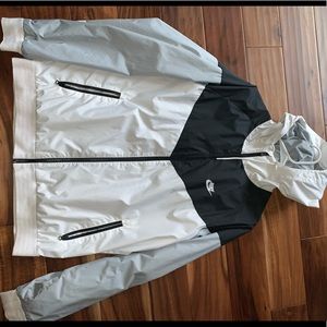 Nike men’s light jacket, size medium. $60 OBO